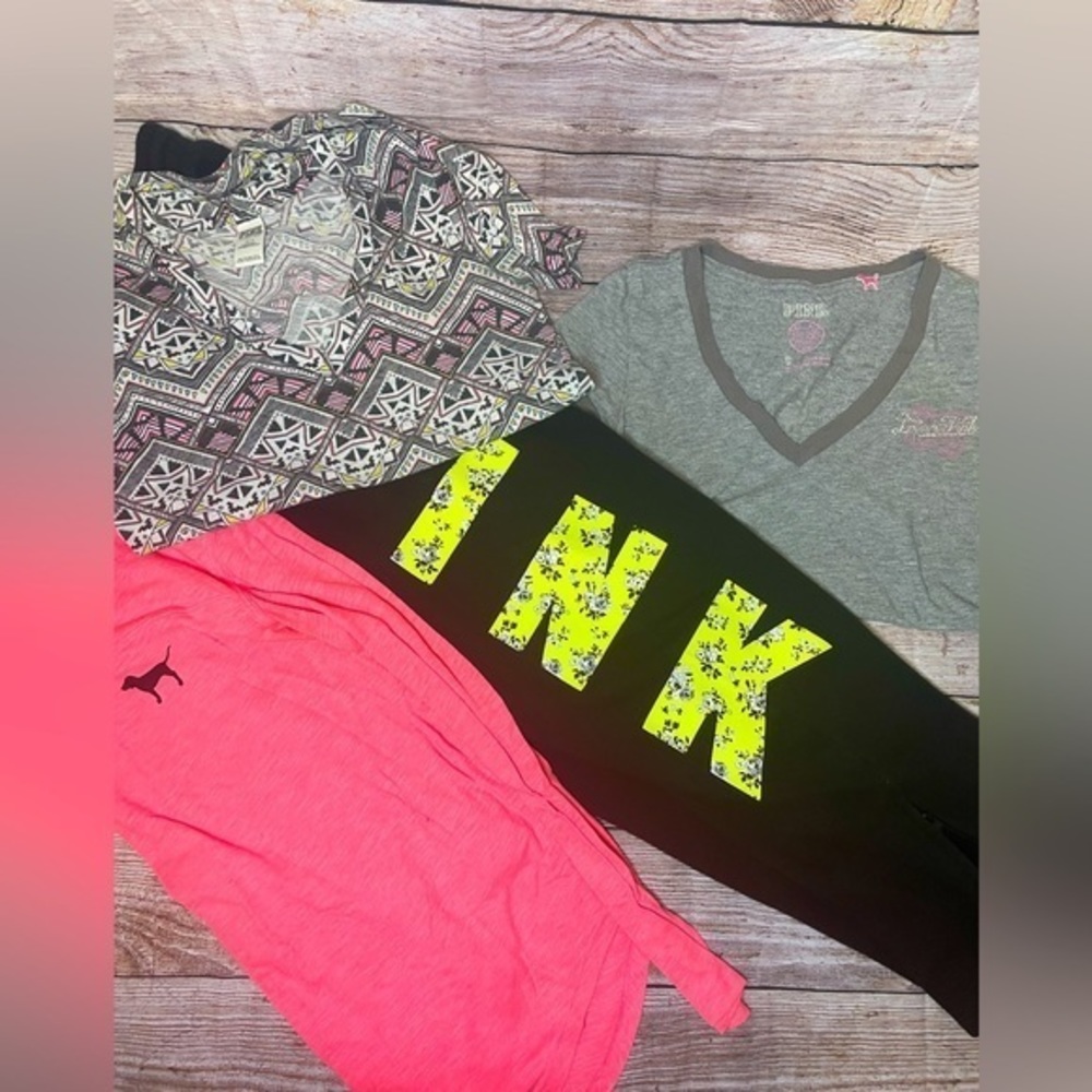 PINK VS Bundle Size XS/S Tees and Sweatpants